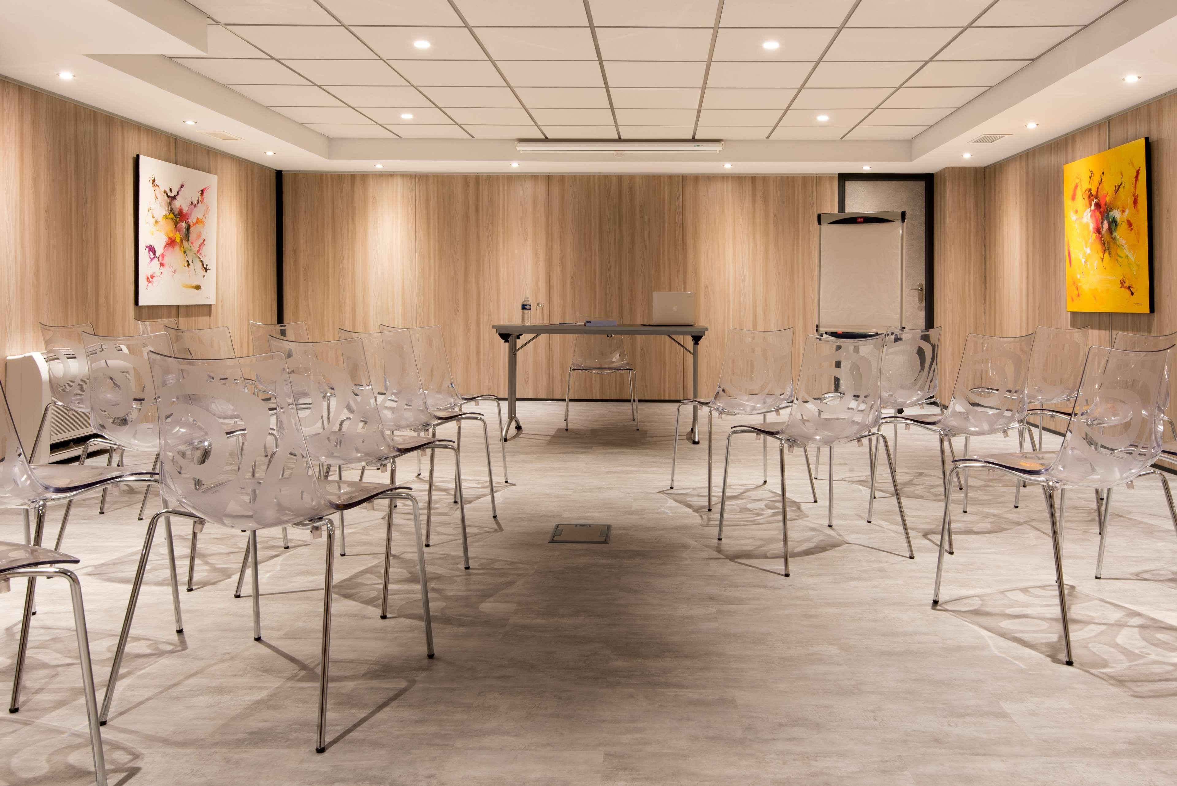 Hotel Kyriad La Rochelle Centre Ville Экстерьер фото