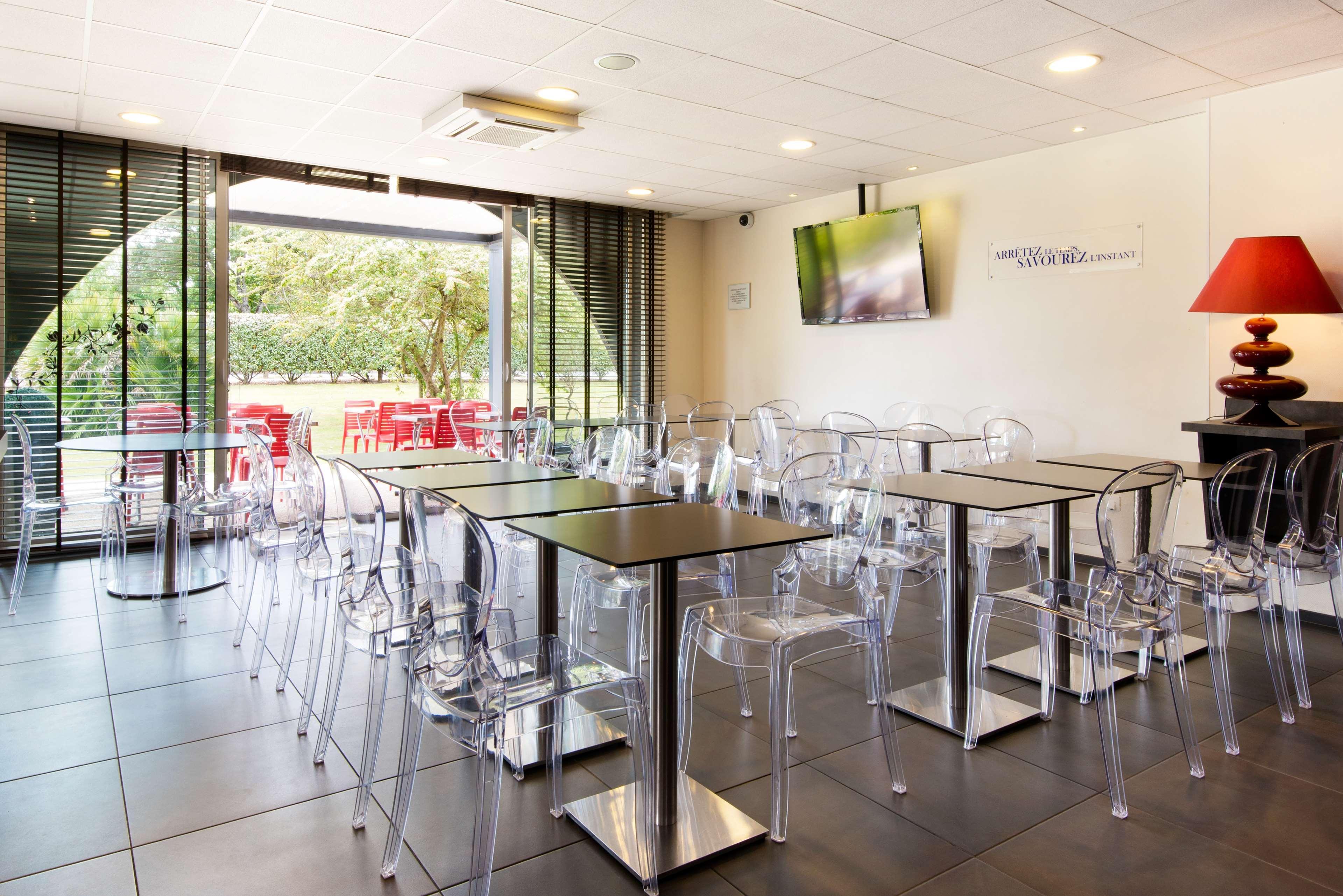 Hotel Kyriad La Rochelle Centre Ville Экстерьер фото