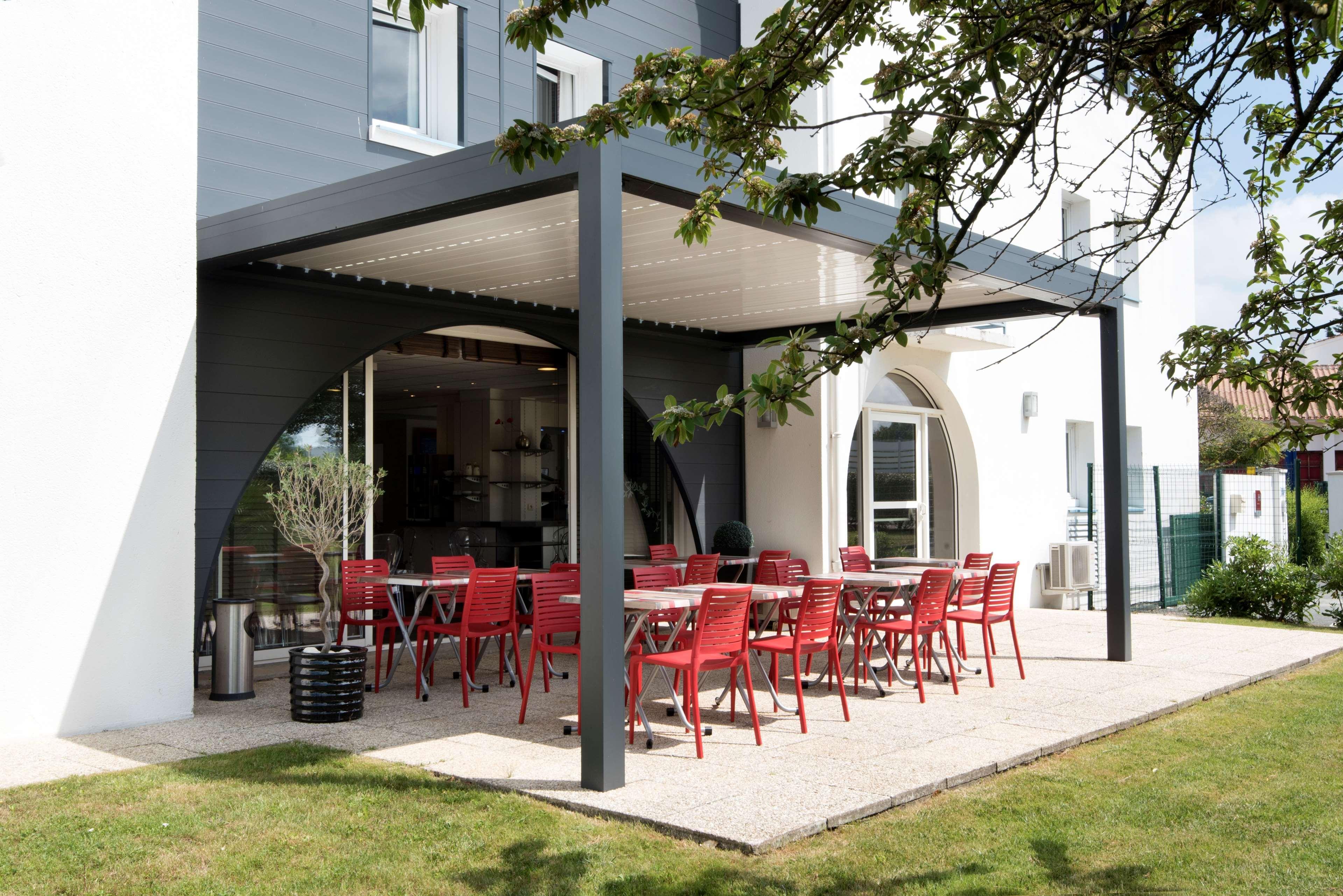 Hotel Kyriad La Rochelle Centre Ville Экстерьер фото