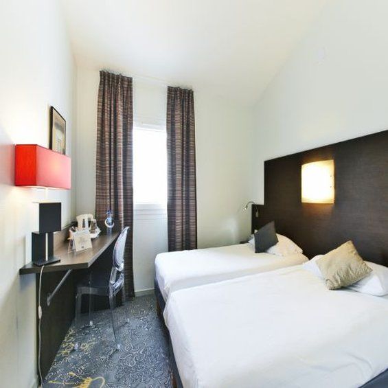 Hotel Kyriad La Rochelle Centre Ville Экстерьер фото
